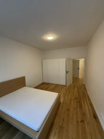 Pronájem bytu 2+kk, Praha - Holešovice, Přístavní, 52 m2