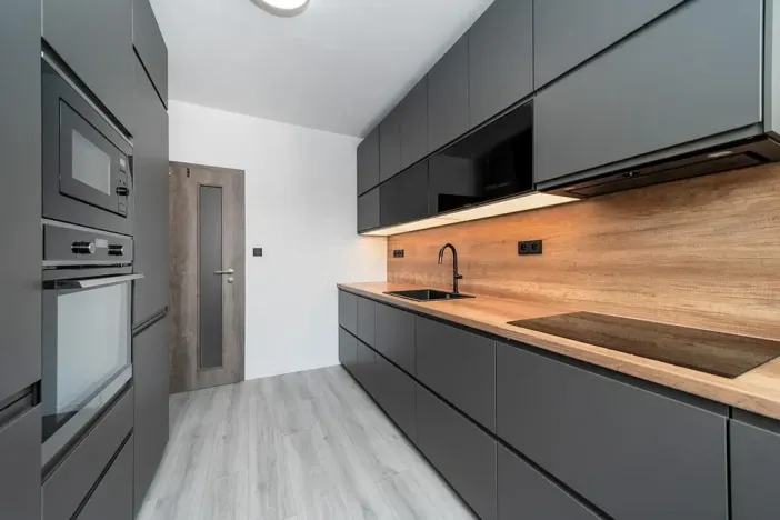 Pronájem bytu 3+1, Praha - Hlubočepy, Peškova, 74 m2