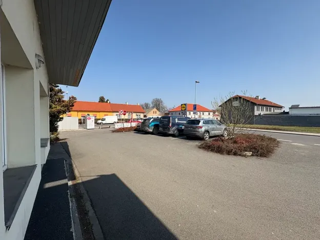 Pronájem obchodního prostoru, Praha - Horní Počernice, Náchodská, 634 m2