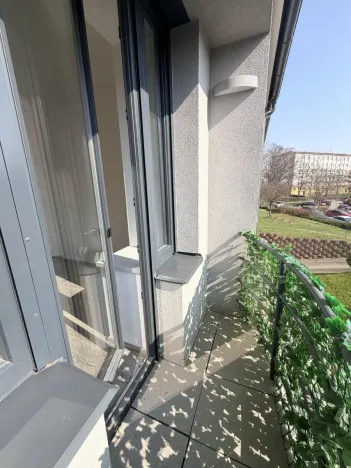 Pronájem bytu 1+kk, Praha - Vršovice, Omská, 28 m2