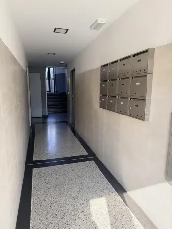 Pronájem bytu 1+kk, Praha - Vršovice, Omská, 28 m2