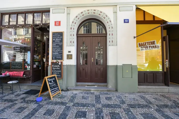 Prodej atypického bytu, Praha, Valentinská, 108 m2