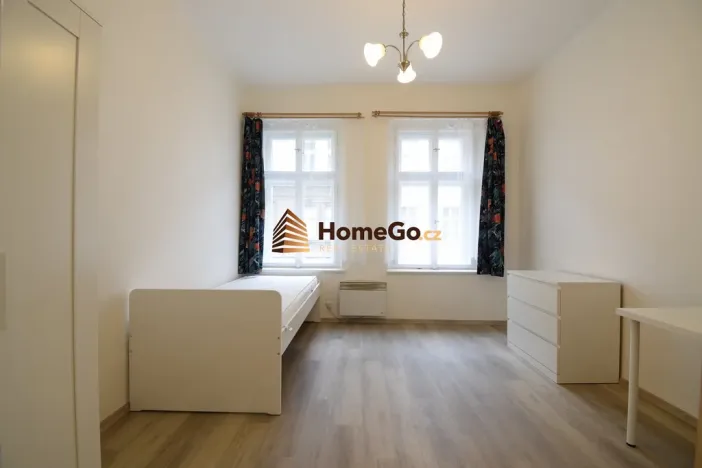Pronájem bytu 1+kk, Praha - Vršovice, Sevastopolská, 15 m2