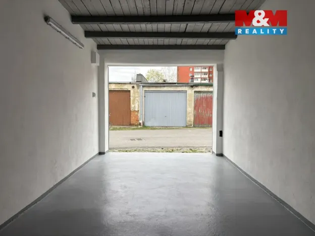 Pronájem garáže, Ostrava, U Nádraží, 18 m2