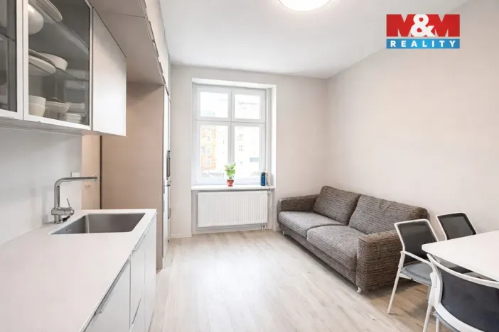 Prodej bytu 2+kk, Praha - Holešovice, V háji, 49 m2