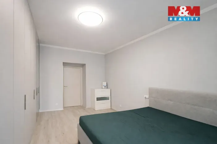 Prodej bytu 2+kk, Praha - Holešovice, V háji, 49 m2