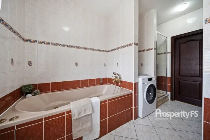 Prodej bytu 4+kk, Praha - Jinonice, U kříže, 154 m2