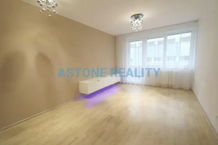 Pronájem bytu 2+kk, Praha - Hostavice, U Hostavického potoka, 50 m2