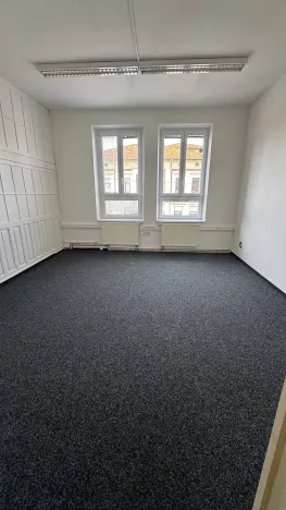 Pronájem kanceláře, Pardubice, Jana Palacha, 24 m2