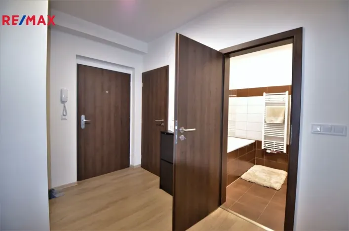 Pronájem bytu 2+kk, Olomouc, Janského, 72 m2