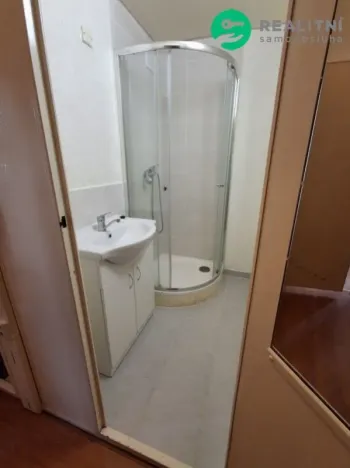 Pronájem bytu 1+1, Karlovy Vary - Drahovice, Karla Čapka, 41 m2