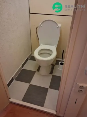 Pronájem bytu 1+1, Karlovy Vary - Drahovice, Karla Čapka, 41 m2