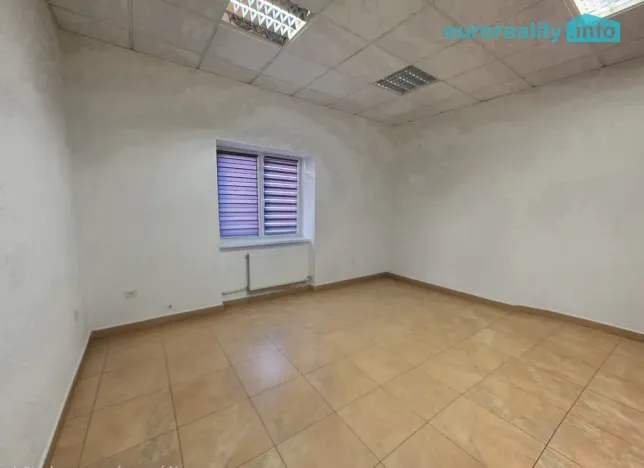 Pronájem obchodního prostoru, Zdice, Husova, 38 m2