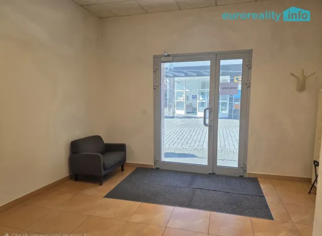 Pronájem obchodního prostoru, Zdice, Husova, 38 m2