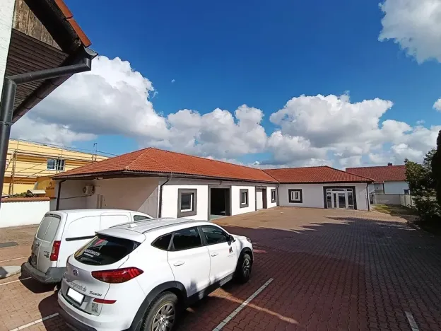 Pronájem kanceláře, Praha - Březiněves, Na hlavní, 478 m2