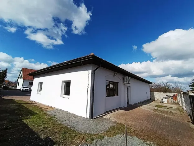 Pronájem kanceláře, Praha - Březiněves, Na hlavní, 478 m2