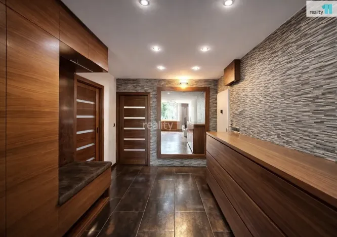 Prodej bytu 3+kk, Průhonice, Na Sídlišti III, 73 m2