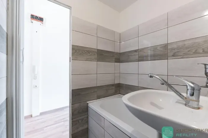 Prodej bytu 1+1, Krupka, Jabloňová, 36 m2