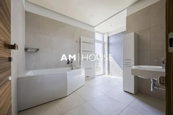 Prodej rodinného domu, Praha - Pitkovice, Křemenáčová, 330 m2