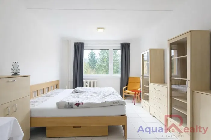 Pronájem bytu 1+1, Karlovy Vary, Jana Opletala, 43 m2