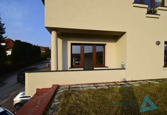 Pronájem bytu 1+kk, Nová Paka, Zahradní, 42 m2