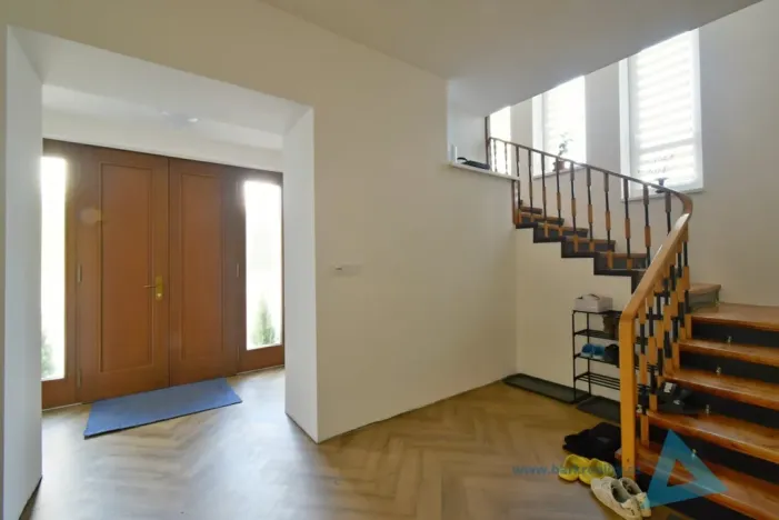 Pronájem bytu 1+kk, Nová Paka, Zahradní, 42 m2