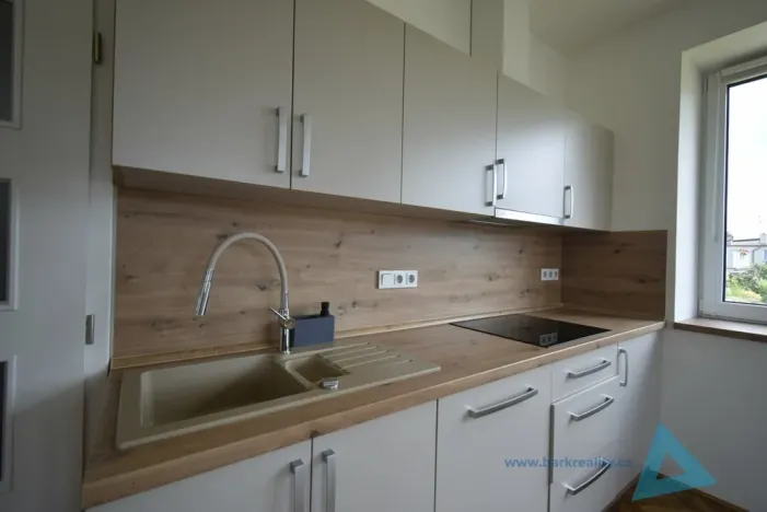 Pronájem bytu 2+kk, Nová Paka, Zahradní, 62 m2