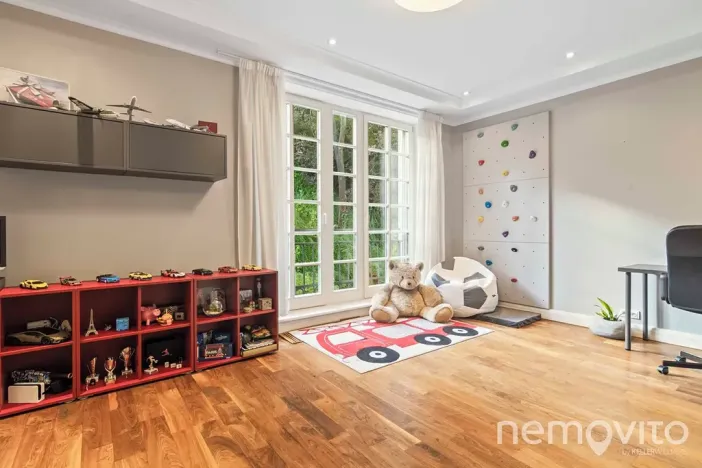 Prodej vily, Praha - Dejvice, V Šáreckém údolí, 459 m2