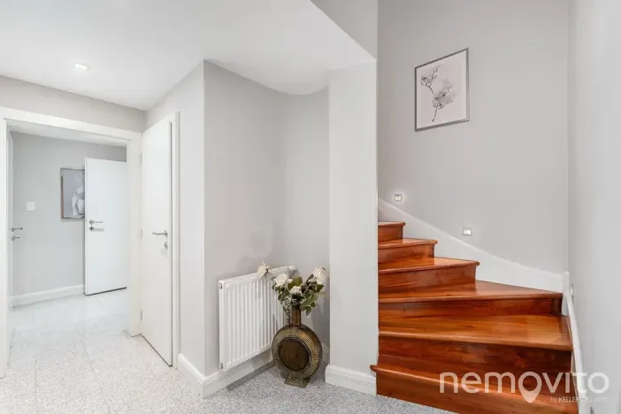 Prodej vily, Praha - Dejvice, V Šáreckém údolí, 459 m2