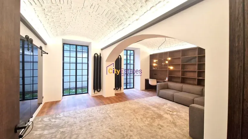 Prodej kanceláře, Praha - Smíchov, Janáčkovo nábřeží, 85 m2