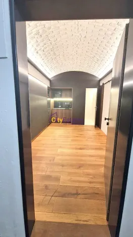 Prodej kanceláře, Praha - Smíchov, Janáčkovo nábřeží, 85 m2