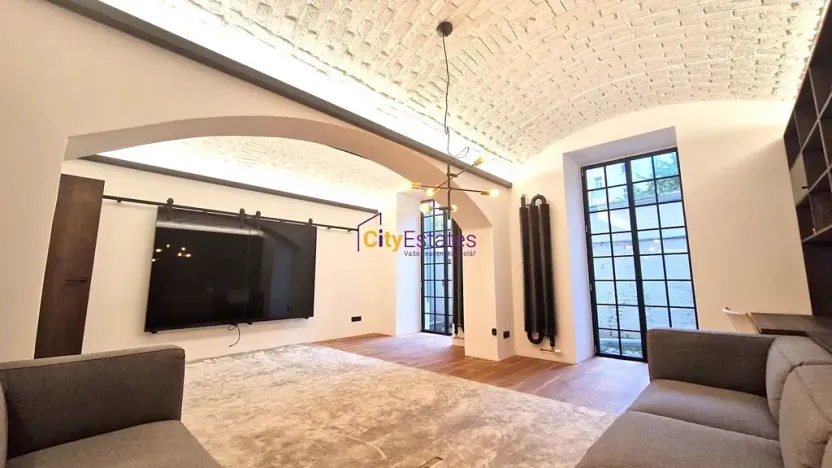 Prodej kanceláře, Praha - Smíchov, Janáčkovo nábřeží, 85 m2