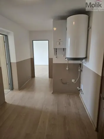 Pronájem bytu 3+1, Lom, nám. Republiky, 103 m2