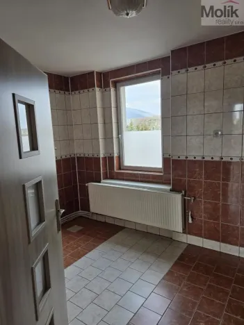 Pronájem bytu 3+1, Lom, nám. Republiky, 103 m2