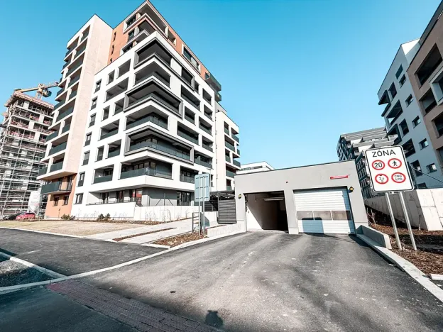 Pronájem bytu 1+kk, Praha - Hloubětín, Poděbradská, 33 m2