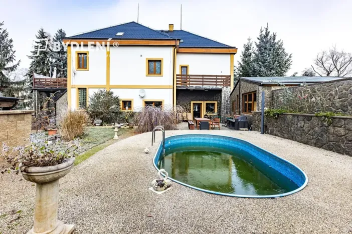 Prodej podílu rodinného domu, Chabařovice, 333 m2