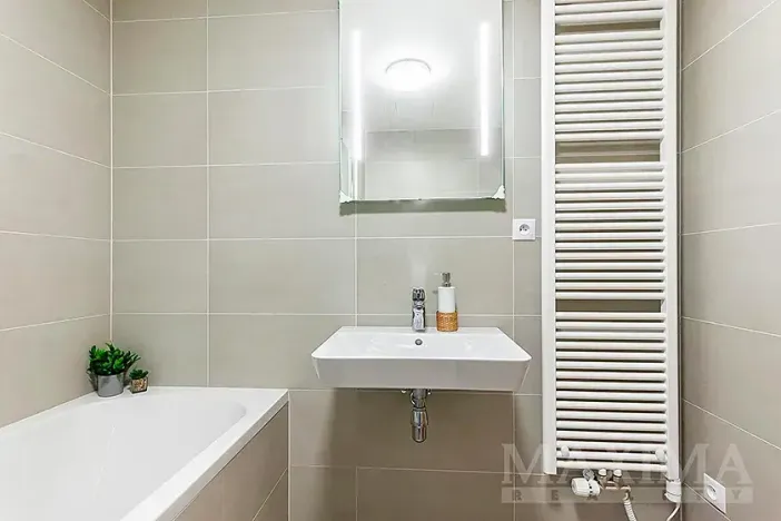 Prodej bytu 1+kk, Praha - Holešovice, Argentinská, 40 m2