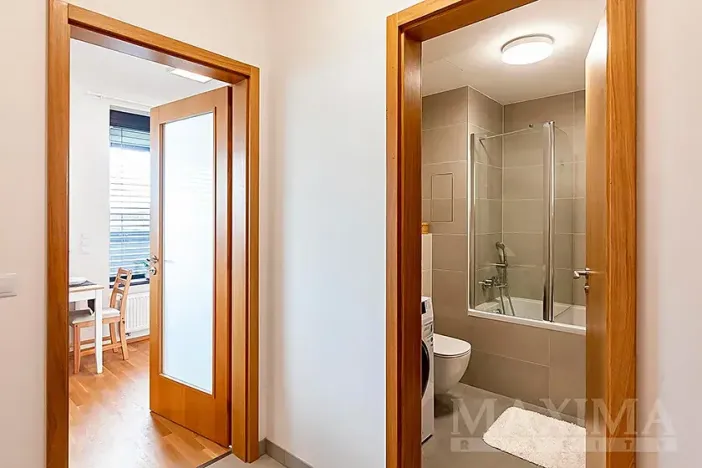 Prodej bytu 1+kk, Praha - Holešovice, Argentinská, 40 m2