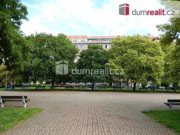 Pronájem bytu 1+kk, Praha - Bubeneč, náměstí Interbrigády, 32 m2