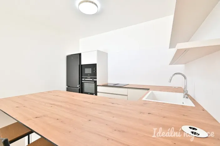 Pronájem bytu 2+kk, Brno, Bystrcká, 57 m2