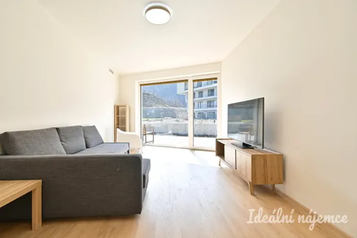 Pronájem bytu 2+kk, Brno, Bystrcká, 57 m2