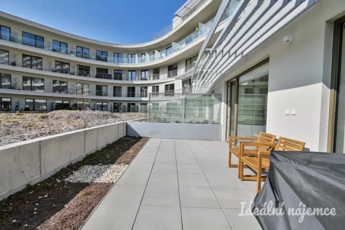 Pronájem bytu 2+kk, Brno, Bystrcká, 57 m2