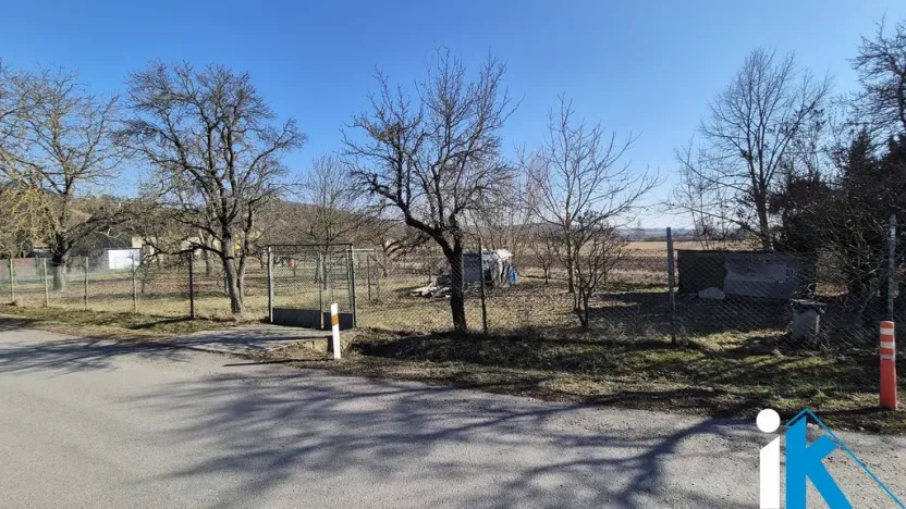 Prodej zahrady, Ptení, 967 m2