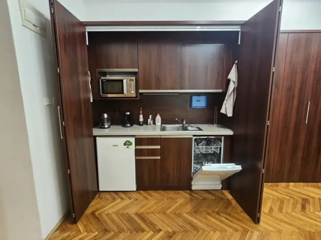 Pronájem kanceláře, Praha - Nové Město, Vyšehradská, 29 m2