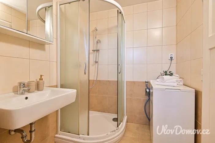 Prodej bytu 2+1, Praha - Dejvice, Šárecká, 56 m2