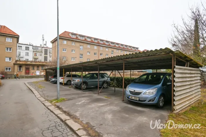 Prodej bytu 2+1, Praha - Dejvice, Šárecká, 56 m2