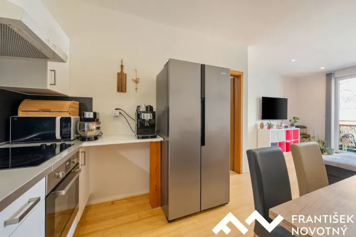 Prodej bytu 2+kk, Pohořelice, Znojemská, 51 m2