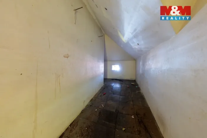 Prodej bytu 4+1, Karlovy Vary, Wolkerova, 146 m2