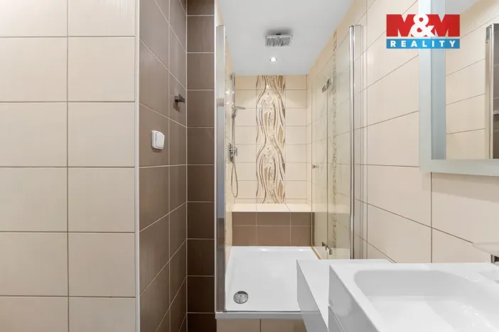 Pronájem bytu 3+1, Děčín - Děčín IV-Podmokly, Na Valech, 79 m2