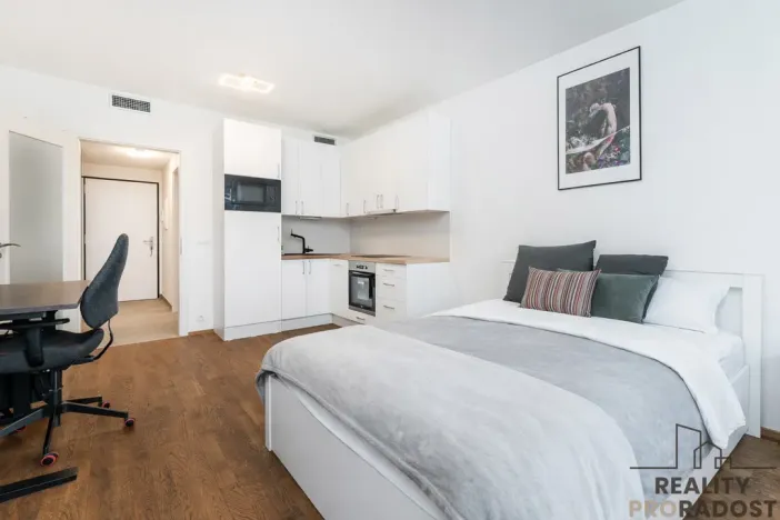 Prodej bytu 1+kk, Praha, Smržových, 30 m2